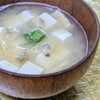 キャンプの朝に〜アサリ缶で栄養とれるお味噌汁〜